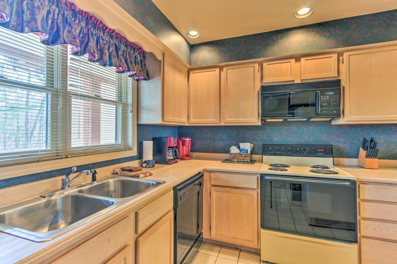 Spacious Resort Condo Central Locale By Dollywood Pigeon Forge Exterior photo